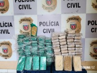 DENARC de Foz do Iguaçu apreende veículo de luxo com grande quantidade de crack e cocaína