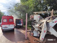 Homem fica ferido após tombar caminhão em Marechal Cândido Rondon