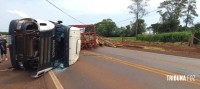 Carreta tomba após acidente na curva da prainha de Missal