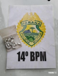 PM prende homem por tráfico de drogas na Favela do Cemitério