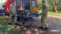 Motociclista é socorrida pelo Siate após queda de moto no Bairro Três Lagoas