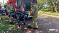 Motociclista é socorrida pelo Siate após queda de moto no Bairro Três Lagoas