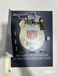 A Polícia Civil de Santa Terezinha de Itaipu prende homem com arma, droga e uma faca