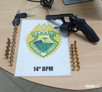 Polícia Militar prende duas pessoas com revolver 38 no Jardim Colombelli