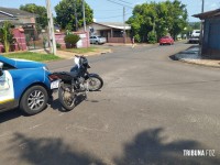 Motociclista empina moto, foge, é perseguido e preso pela Guarda Municipal