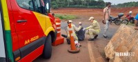 Motociclista é socorrido pelo Siate após queda na Av. das Cataratas