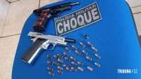 CHOQUE apreendem duas pistolas e prende foragido da justiça no Bairro Três Lagoas