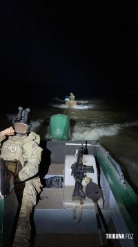 Policia Federal e Policia Civil apreendem 1 tonelada de maconha em embarcação no Lago de Itaipu