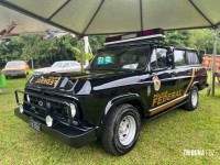 Policia Federal marca presença em exposição de carros antigos em Santa Terezinha de Itaipu