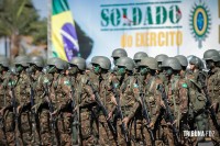 CCJ do Senado aprova PEC que proíbe militares da ativa se candidatarem