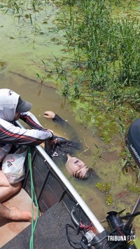 Pescador morre após ataque de abelhas no Lago de Itaipu