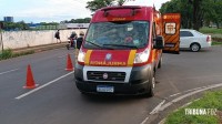 Siate socorre motociclista após queda na Av. JK