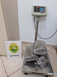 BPFRON apreende mulher com 3 Kg de maconha em Foz do Iguaçu