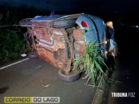 Motorista capota após colidir em barranco na PR-495 em Santa Helena