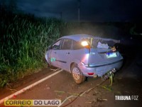 Motorista capota após colidir em barranco na PR-495 em Santa Helena