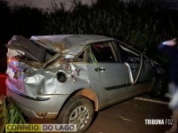 Motorista capota após colidir em barranco na PR-495 em Santa Helena