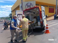 Passageira de moto é socorrida pelo Siate após queda de moto na Vila Portes