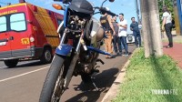 Motociclista é socorrida pelo Siate após colisão na Av. Felipe Wandscheer