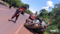 Condutor sofre lesões após capotar caminhonete em Hernandárias, no Paraguai