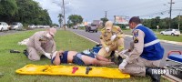 Motociclista fica gravemente ferido após colisão na Av. das Cataratas