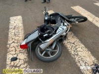 Mulher quebra o braço em acidente entre carro e moto em Santa Helena e SAMU é acionado