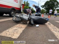 Mulher quebra o braço em acidente entre carro e moto em Santa Helena e SAMU é acionado