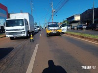 Mais uma vítima é socorrida pelo Siate após derramamento de óleo na Av. Felipe Wandscheer