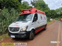 Motorista fica preso embaixo do veículo e morre após van tombar em estrada rural de Santa Helena