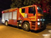 Mercado pega fogo após curto circuito no Bairro Três Bandeiras