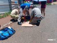 Motociclista é socorrido pelo Siate após colisão na Av. Javier Koelbel