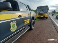 PRF realiza operação de fiscalização a transportes escolares em Foz do Iguaçu e região