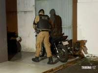 ROTAM prende paraguaio com moto furtada no Bairro Três Lagoas