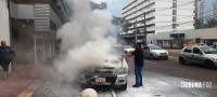 Bombeiros intervém em incêndio veicular no Boicy