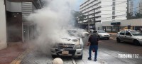 Bombeiros intervém em incêndio veicular no Boicy