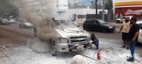 Bombeiros intervém em incêndio veicular no Boicy