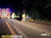 Duas pessoas ficam feridas em grave acidente envolvendo carro e carreta na PR-317, em Santa Helena