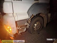 Duas pessoas ficam feridas em grave acidente envolvendo carro e carreta na PR-317, em Santa Helena