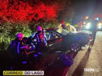 Duas pessoas ficam feridas em grave acidente envolvendo carro e carreta na PR-317, em Santa Helena