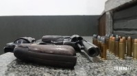 PM prende assaltantes em flagrante durante assalto a residência no Jardim Três Bandeiras 