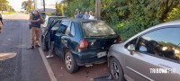 Veiculo capota após colisão traseira na Av. General Meira