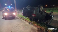 Mecânico pega carro de cliente e acaba capotando no Bairro Cidade Nova