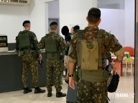 Militares do Exercito Brasileiro prende adolescente com drogas em Santa Terezinha de Itaipu