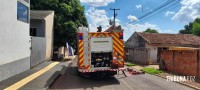 Bombeiros intervém em principio de incêndio a residência no Bairro Porto Meira