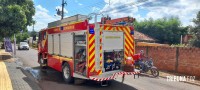 Bombeiros intervém em principio de incêndio a residência no Bairro Porto Meira