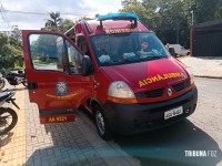 Siate socorre passageira da moto após colisão na Av. Javier Koelbel