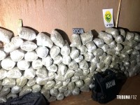 ROCAM apreende 373 Kg de maconha tipo capulho no Bairro Campos do Iguaçu