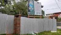 Construtora abandonou a obra, e a antiga Praça das Aroeiras fica sem escola