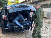 Policia Militar prende três assaltantes após tentativa de roubo defronte a uma unidade militar