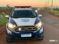 Siate socorre caminhoneiro que tombou carreta carregada com papel na Av. Perimetral Leste