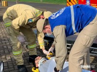 Motociclista é socorrido pelo Siate após colisão na marginal da BR-277